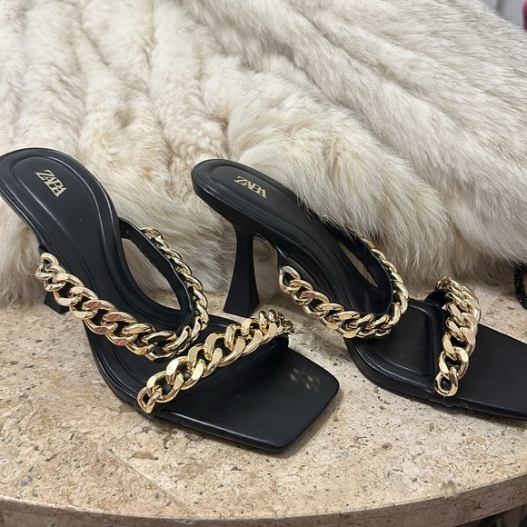 Zara gold chain sandals - Picture 2 of 6